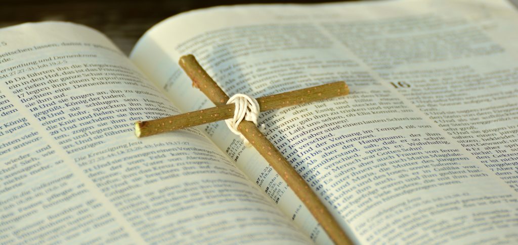 bible-2167778_1920